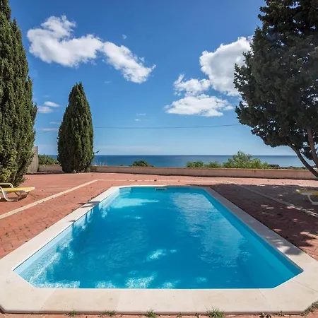 Vila Bouganvilia